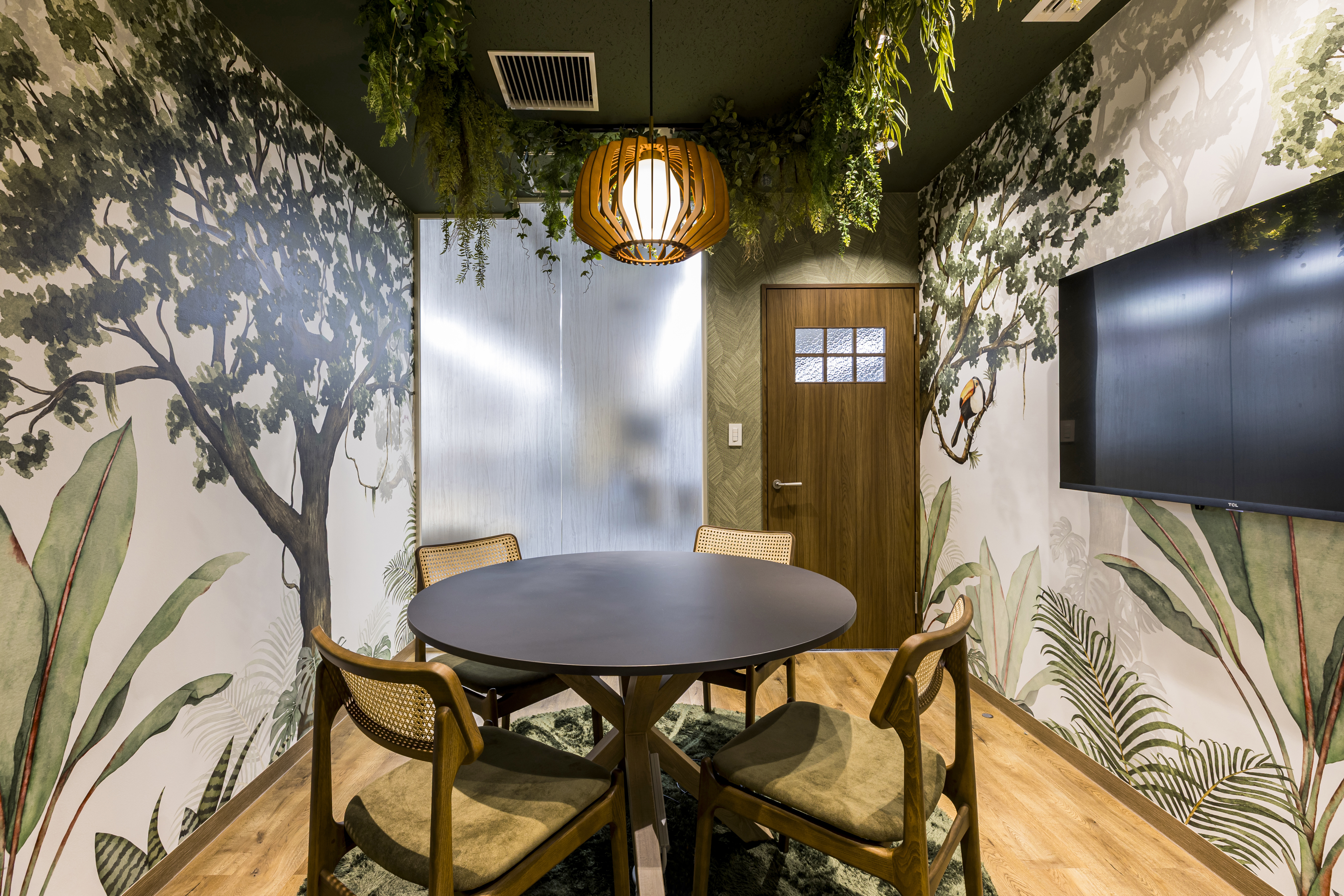Forest（4人用会議室）